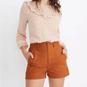 Madewell pull on Camp Shorts in Thai Chili. Sz Small. Good used condition.